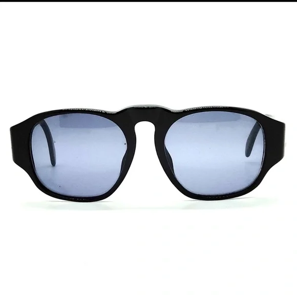 Chanel Black Sunglasses with Gold Logo authentic EUC NO Scratch on lens - Picture 5 of 11